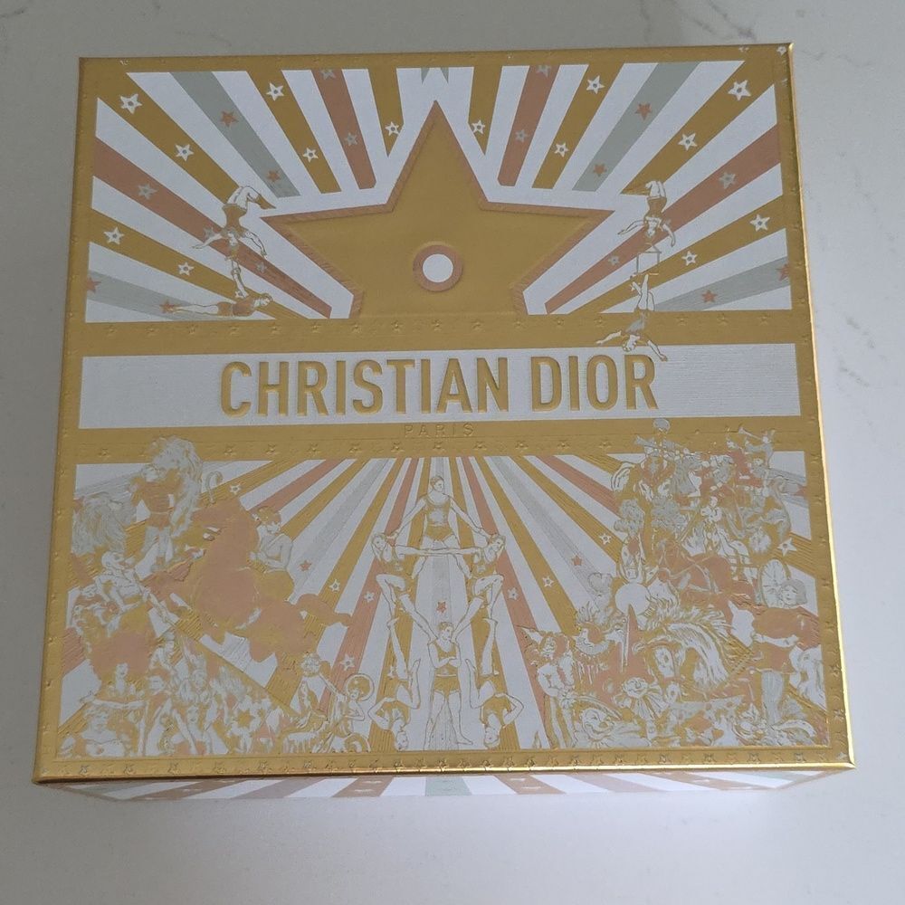 DIOR Gift Box Gold - Picture 2 of 6